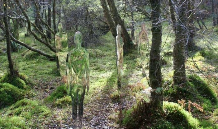 Шотландский скульптор создает невидимые скульптуры (6 фото)