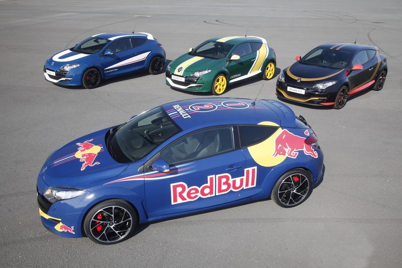 Компания Renault выпустила спецверсию Clio RS Red Bull Racing RB7 (9 фото)