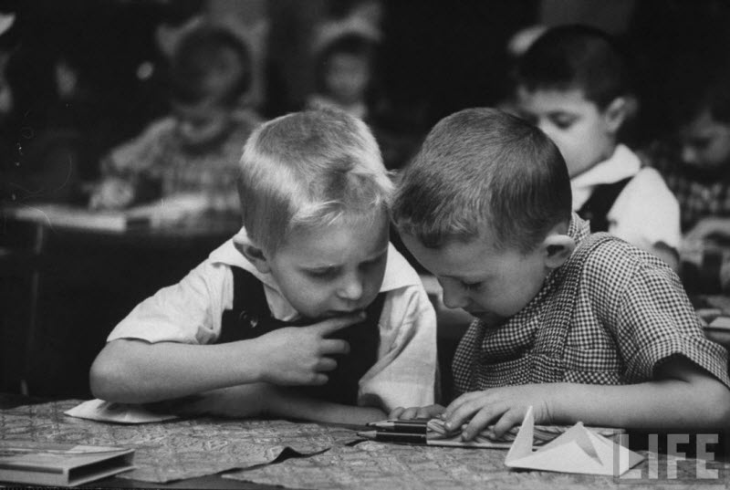 Жизнь советского детского сада в 1960 году глазами фотографа Life (16 фото)