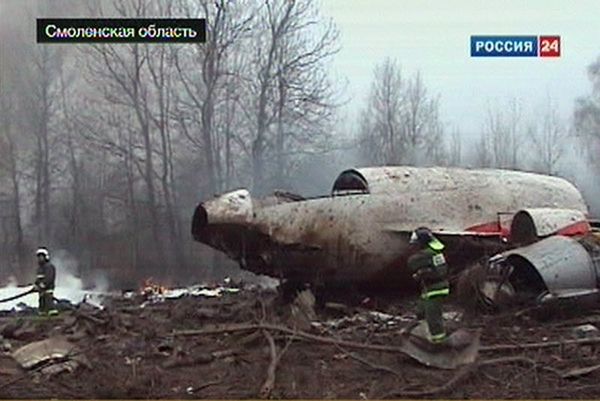 Под Смоленском разбился самолет польского президента (28 фото+видео)