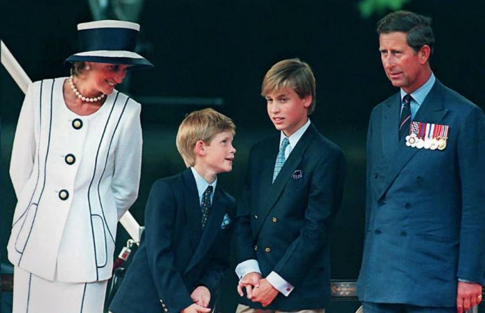 Принц Чарльз - от ранних лет до наших дней (30 фото)