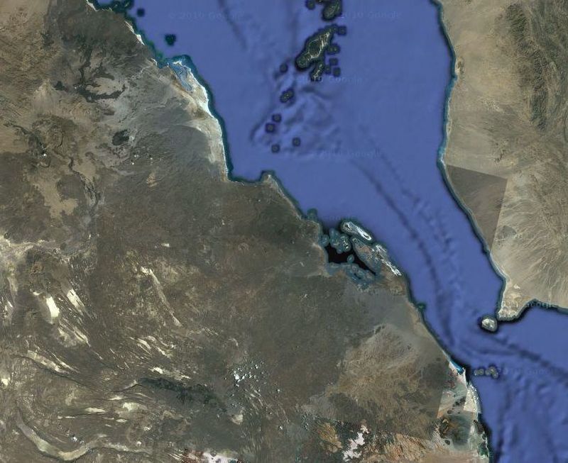 Вулканическое поле Это место находится вблизи побережья Красного моря. Следы былой вулканической активности охватывают участок 55х90 км. 