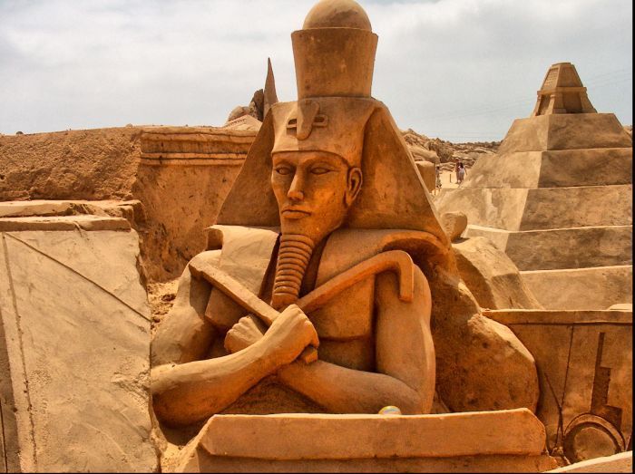 Замечательные скульптуры из песка (32 фото)