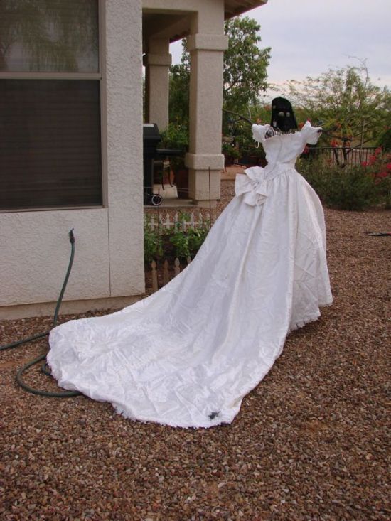 Что делать со свадебным платьем бывшей жены? (34 фото)