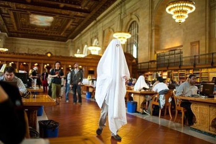 Охотники за привидениями в библиотеке (13 фото + видео)