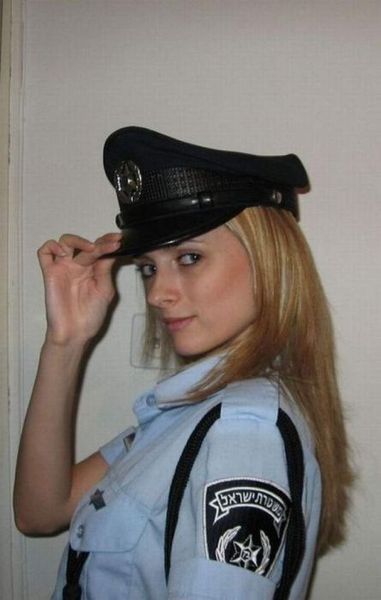 Девушки-полицейские (50 фото)