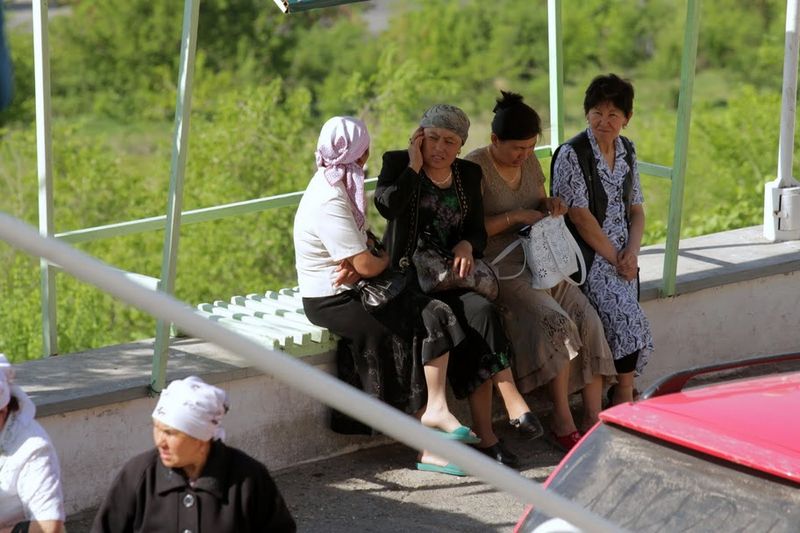 Киргизия.Год спустя после трагедии. ( 45 фото)