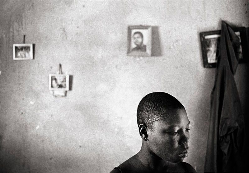 1 января 2011 года. –Провинция Куритенга, Буркина-Фасо – Своего точного возраста Стефани не знает. Она потеряла мать в 2000 году, отца в 2004 году и сейчас живет со своими тетей и дядей.