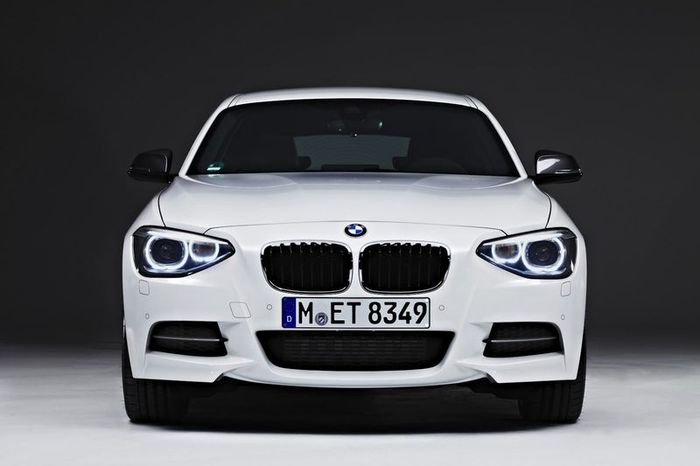 BMW первой серии получила два новых мотора (6 фото+видео)