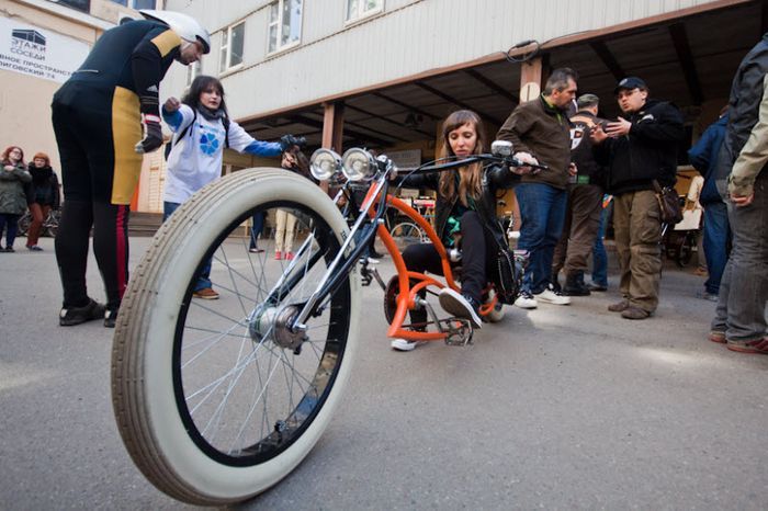В Санкт-Петербурге прошла выставка необычных велосипедов (36 фото)