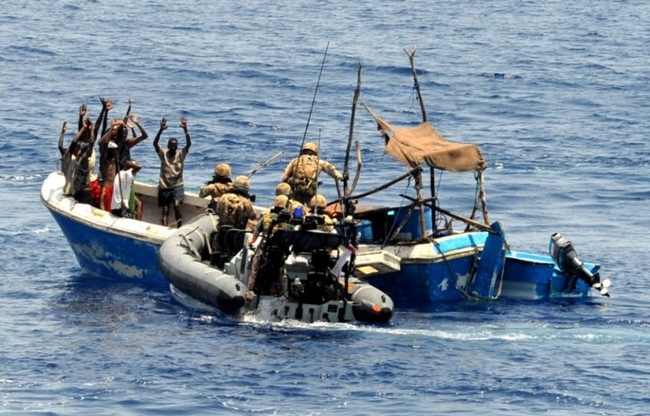 И снова о сомалийских пиратах (5 фото)