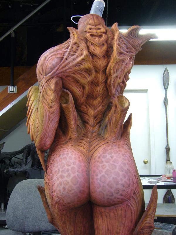 Скульптура Kerrigan из StarCraft (24 фото)