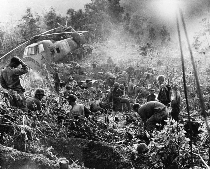 Вьетнамская война (99 фото)