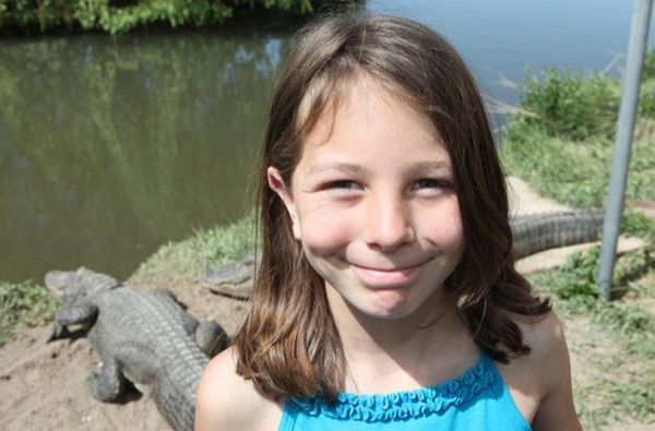 9-летняя девочка и крокодиламы (7 фото)