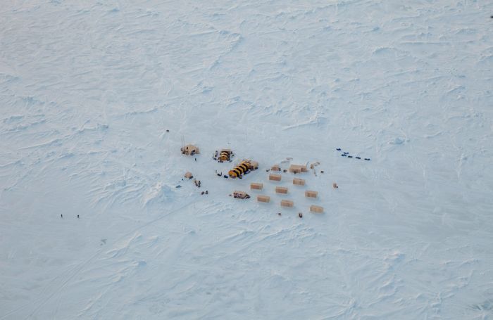 Исследовательская база в Арктике (21 фото)