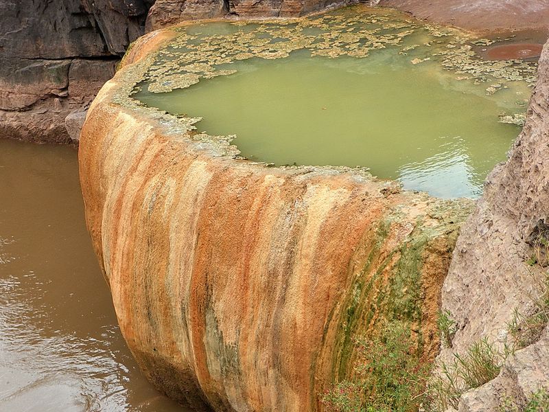 Бассейн-тыква с мышьяком в Гранд Каньоне (9 фото)