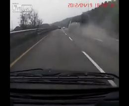 Отстрел колеса у грузовика