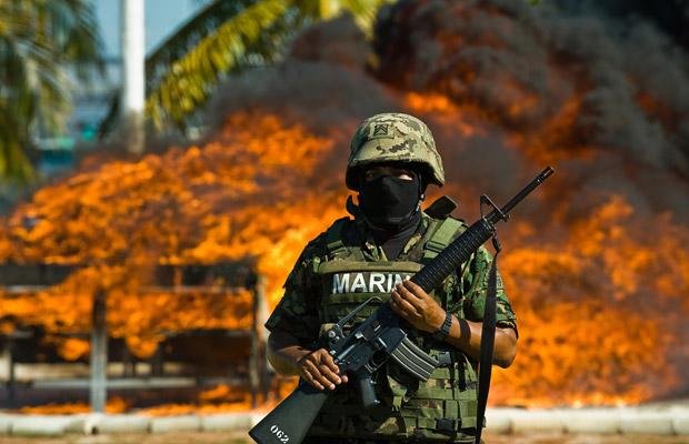 Арест мексиканского наркобарона (16 фото)