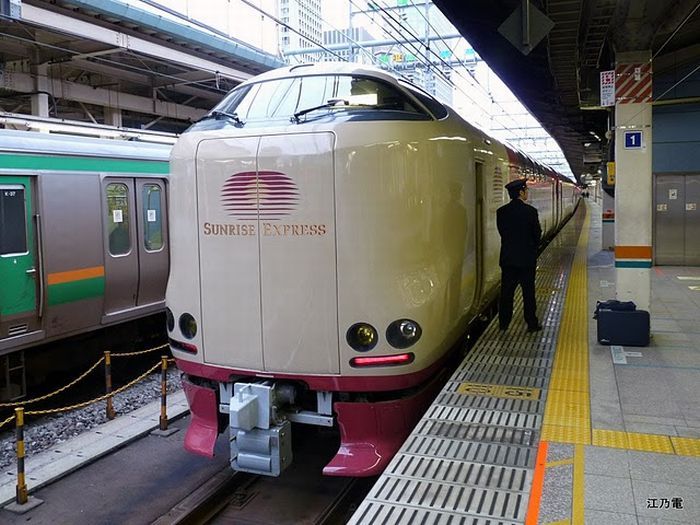 Экскурсия по японскому поезду Sunrise Izumo/Seto (18 фото+текст)