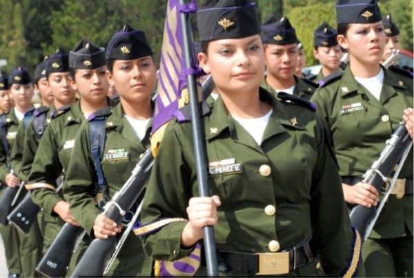 Девушки из армий разных стран (47 фотографий), photo:33