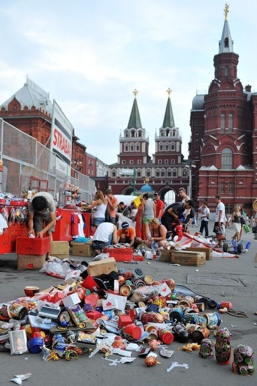 На Красной площади прошел ураган (11 фото)
