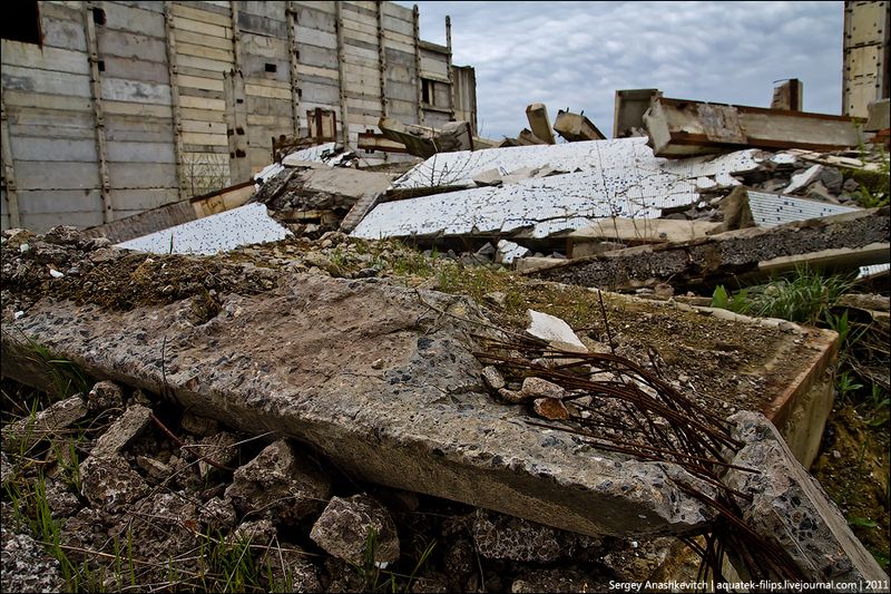 Заброшенная Крымская Атомная Электростанция (29 фото)