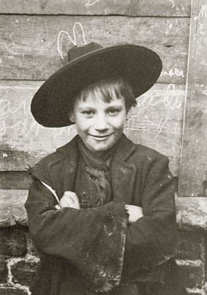 Фотографии детей в Англии в 1912 году (22 фото)