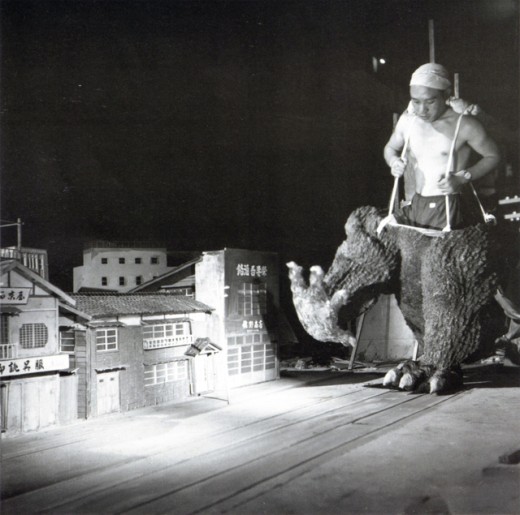 Съемки фильма Годзилла в 1954 году (11 фото)