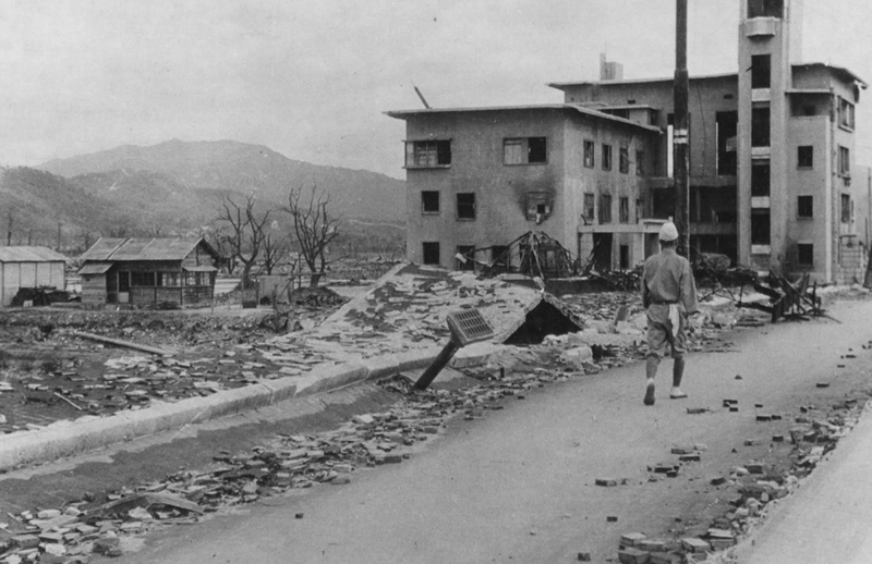 64 года с трагедии Хиросимы (32 фото)