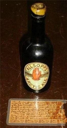 Уникальное пиво - ALLSOPP's ARCTIC ALE   интересная история, связанная с продажей пива на всемирно известном аукционе.    Один из пользователей аукциона с ником petere92346 решил продать бутылку пива. Пиво было не простое, а ALLSOPP's ARCTIC ALE. Выпущено оно было в 1852-м году легендарной английской пивоварней Allsopp, которая прекратила свое существование в середине 20-го века. Бутылка была запечатанной и имела этикетку, подписанную рукой пивовара/  Продавец, скорее всего, даже не предполагал примерную стоимость этой бутылки, поэтому легкомысленно отнесся к описанию, написав всего несколько предложений и прикрепив две фотографии. Но самой большой его ошибкой стало неправильное написание названия производителя. Он написала 