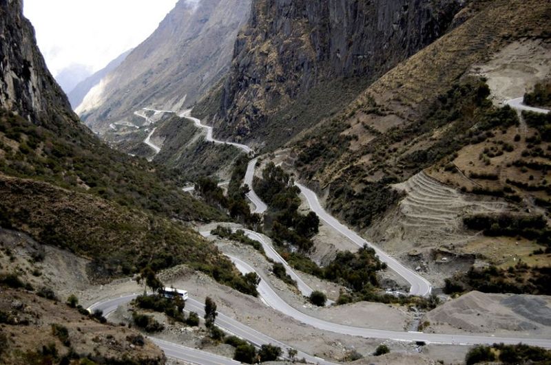 Самые удивительные и опасные дороги в мире (41 фото)