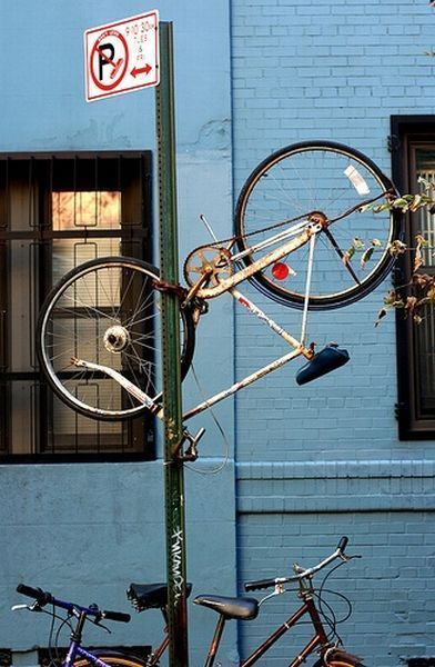 Хороший способ припарковать велосипед (20 фото)