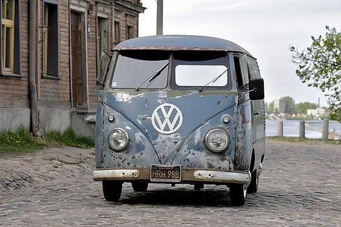 Реставрация старенького Volkswagen Van (15 фото)