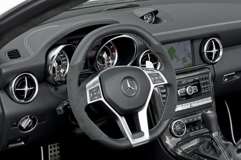 Новый Mercedes SLK55 AMG (39 фото+3 видео)