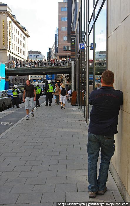 Необычный гей-парад в Стокгольме (32 фото)