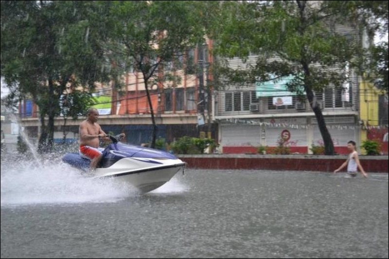 Наводнение на Филиппинах (9 фото)
