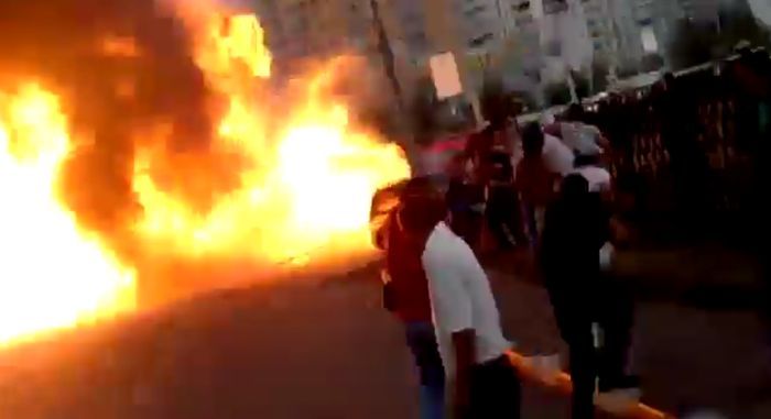 Взрыв газового баллона в Газели (2 фото+ 3 видео)