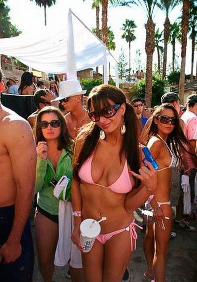 Горячие девчонки Лас-Вегаса на вечеринке у бассейна (96 фото) 