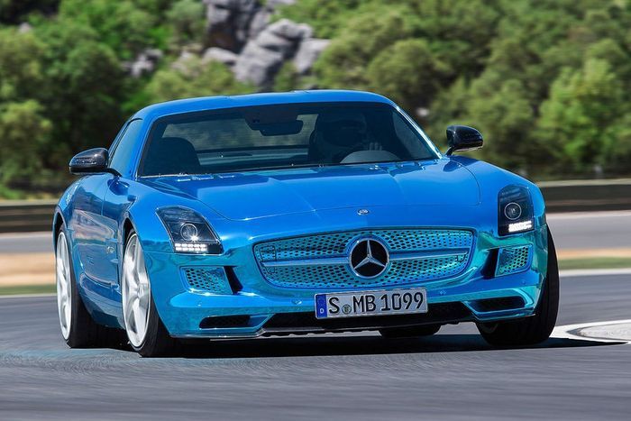 Компания Mercedes-Benz представила SLS AMG Coupe Electric Drive (6 фото)