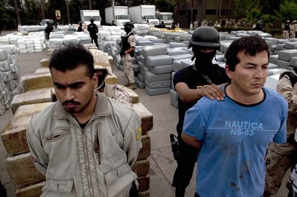 В Мексике изъята партия марихуаны весом в 105 тонн (10 фото)