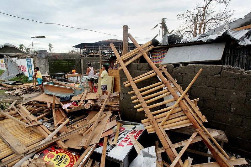 В сентябре и октябре прошлого года тропическая буря “Кетсана” и тайфун “Парма” пронеслись по Маниле, приведя к гибели более чем 1100 человек и затопив до 80% территории мегаполиса.