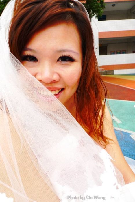 Жительница Тайваня вышла замуж сама за себя (11 фото)
