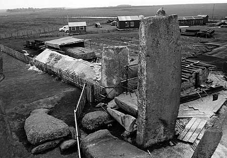 Construction of Stonehenge (108 pics)