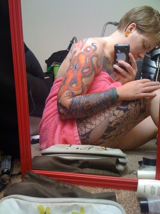 Потрясающие татуировками на стройных девушках (49 фото)