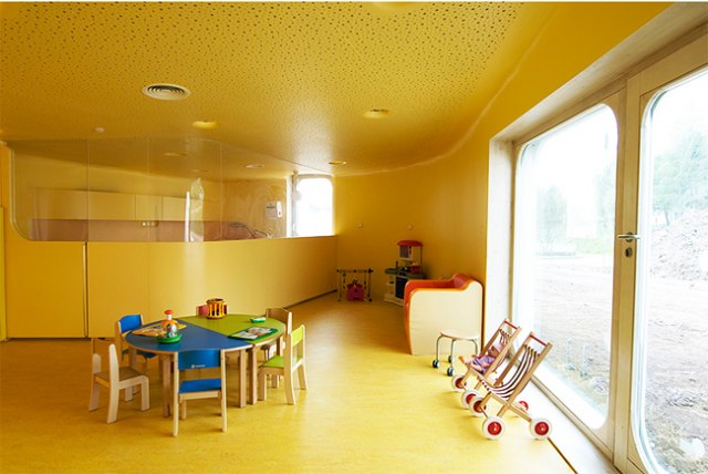 Детский сад во Франции (10 фото)