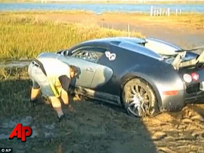 Утопленный Bugatti Veyron (8 фото+видео)