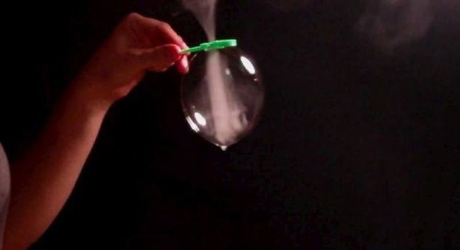 Торнадо в мыльном пузыре (4 фото + видео)