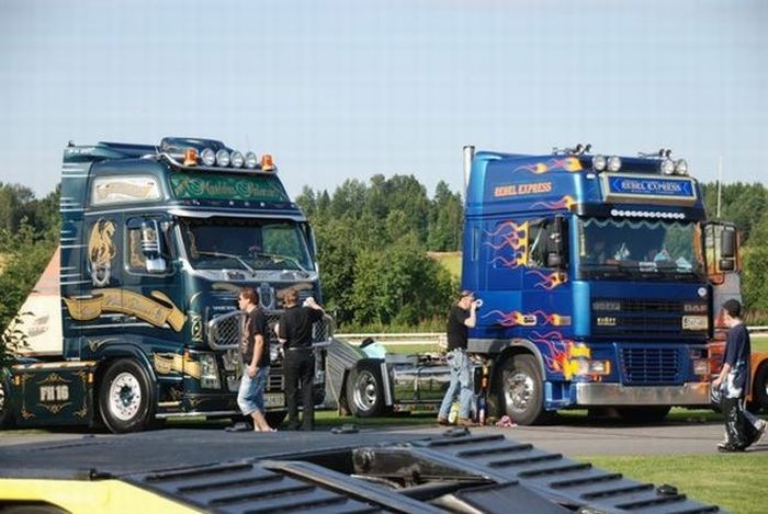 Потрясающее финское шоу грузовиков 2009 (30 фото)