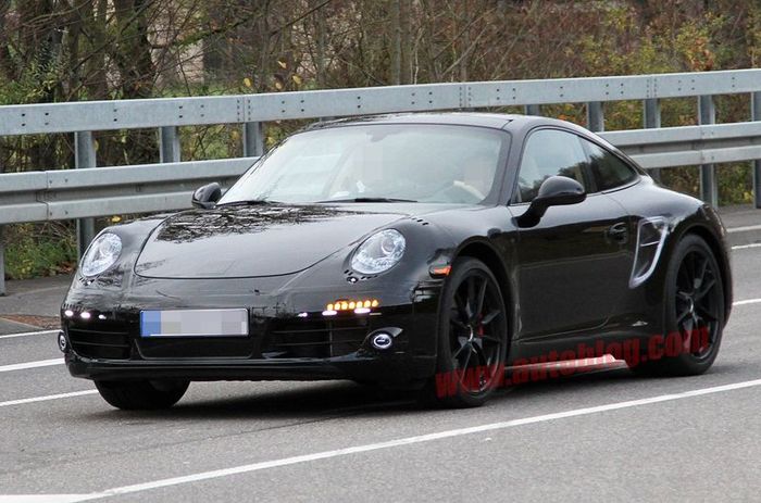 шпионские фото нового Porsche 911 (9 фото)