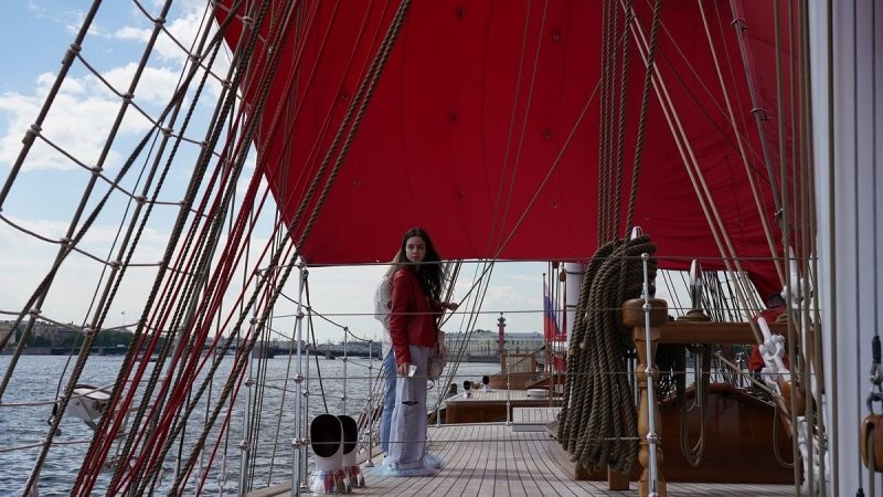 Как создавалась легенда, знакомая каждому питерскому выпускнику